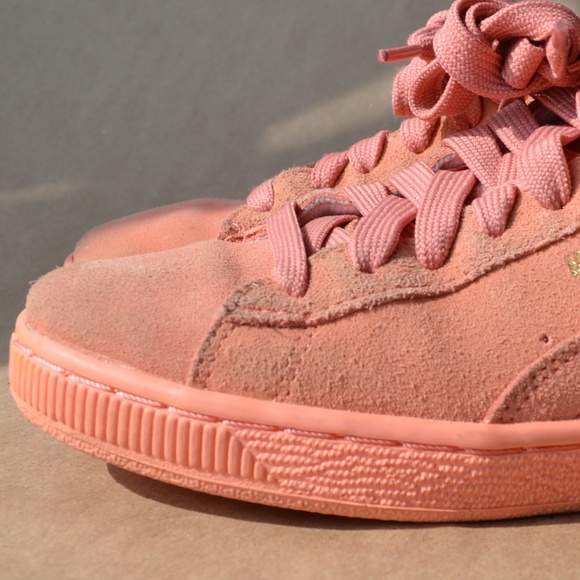 PUMA Suede Classic in Desert Flower - Picture 5 of 7